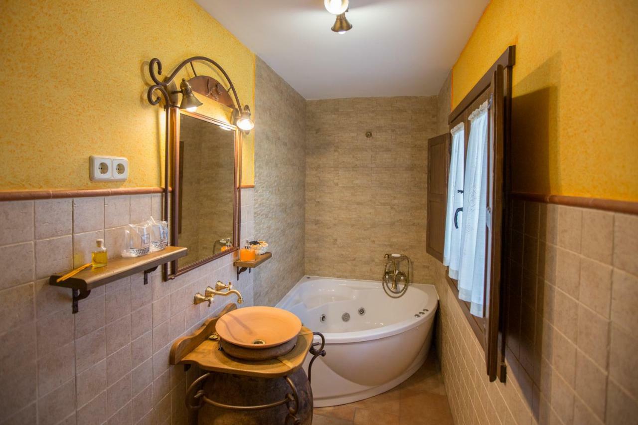 Apartamentos Rurales Senora Clara Arbancon Ngoại thất bức ảnh